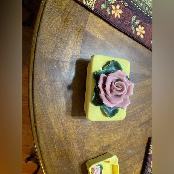 Rose Box - Picture 2 of 5